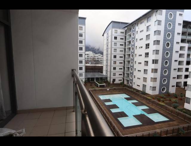 1 BEDROOM APARTMENT FOR SALE IN CLAREMONT